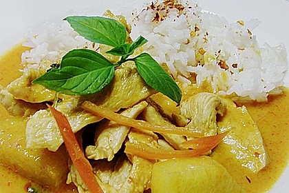 Südthailändisches Curry mit Garnelen und Ananas 4