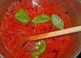 Tomatencremesuppe mit Chili-Sahne