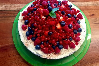 Brownie-Torte mit Beeren 3