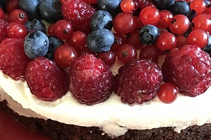 Brownie-Torte mit Beeren 20