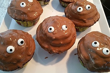 Schokoladenmuffins mit einem Marshmallowhut 73