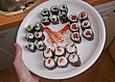 Sushi mit Tomate und Mozzarella