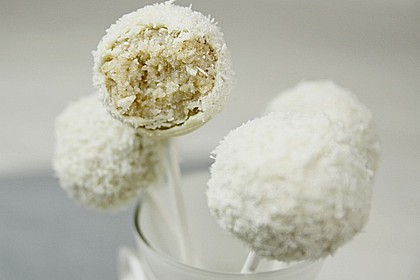 Coconut Cake Pops 1