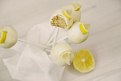 Lemon Cake Pops 2