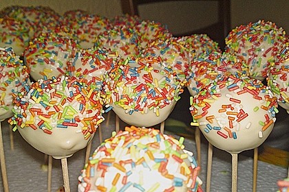 Lemon Cake Pops 19