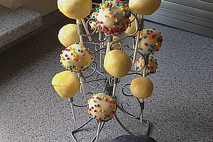 Lemon Cake Pops 12