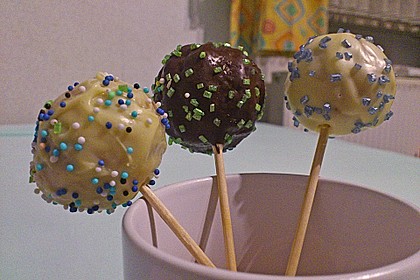 Lemon Cake Pops 34