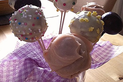 Lemon Cake Pops 38