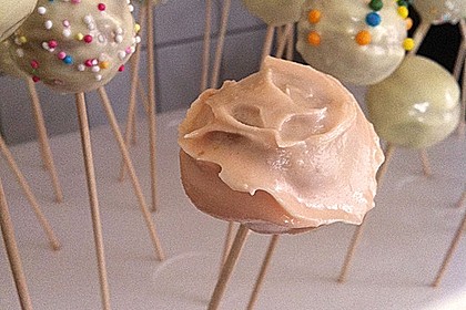 Lemon Cake Pops 32