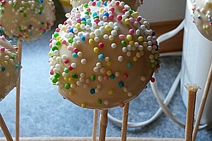 Lemon Cake Pops 28