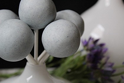 Lemon Cake Pops 11
