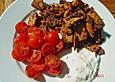 Gyros aus Schweinefilet mit Tzatziki und Tomatensalat