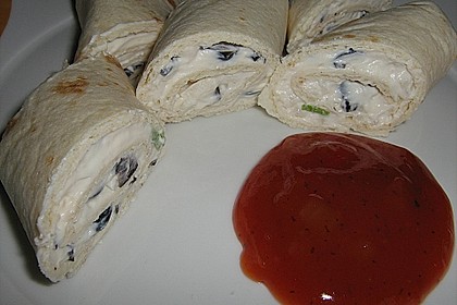 Mexican cream cheese rollups 2