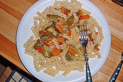 Chinesische Nudelpfanne