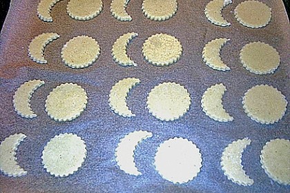 Wei&szlig;er Mond im Schokohimmel 1