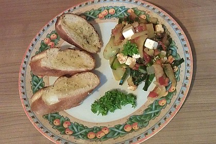 Gem&uuml;sepfanne mit Knoblauchbrot 1