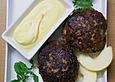 Apfel-Frikadellen mit Curry-Dip