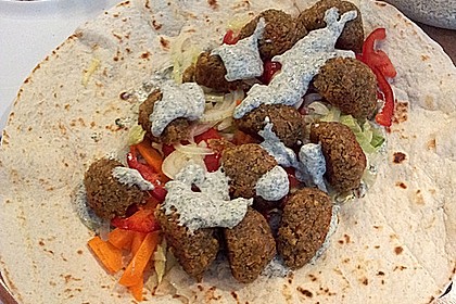 Schnelle Falafel in Pitabrot 12