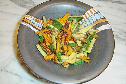 Zucchini-Möhren-Gemüse 18