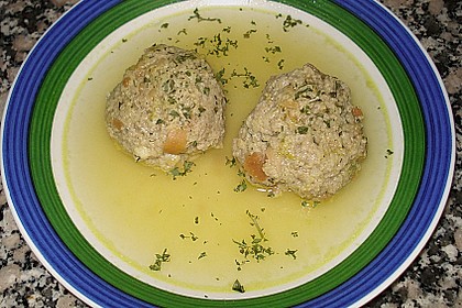 Kräuter-Leberknödel-Suppe 6