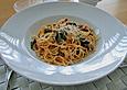 Spaghettini mit Tomatenpesto, Rucola und Mozzarella
