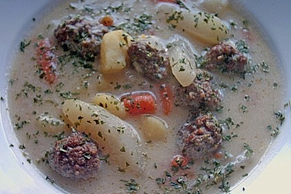 Kohlrabicremesuppe mit Fleischkl&ouml;&szlig;chen 4