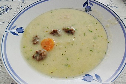 Kohlrabicremesuppe mit Fleischkl&ouml;&szlig;chen 12