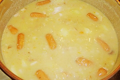 Erbsensuppe mit W&uuml;rstchen