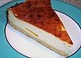 K&auml;sekuchen mit Orangensaft