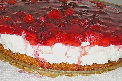 Joghurt-Sahne-Torte mit Früchten 5