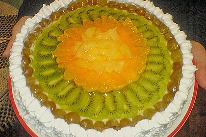 Joghurt-Sahne-Torte mit Früchten 11