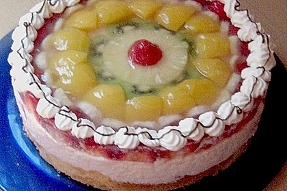 Joghurt-Sahne-Torte mit Früchten 10