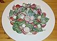 Spinatsalat mit Schafsk&auml;se, Radieschen und Tomaten
