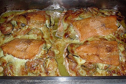 Gef&uuml;lltes Lachsfilet