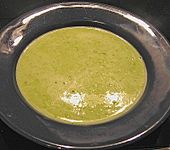 Erbsencremesuppe mit Sekt (Bild)