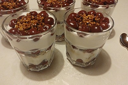 Frischkäse-Kirsch-Dessert 22