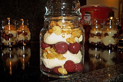 Frischkäse-Kirsch-Dessert 10