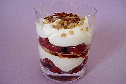 Frischkäse-Kirsch-Dessert 9