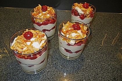 Frischkäse-Kirsch-Dessert 3