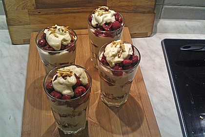 Frischkäse-Kirsch-Dessert 25