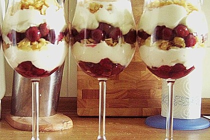 Frischkäse-Kirsch-Dessert 16