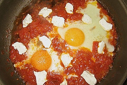 Eier in Tomatensugo 14