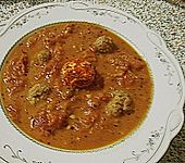 Tomatensuppe mit Hackkl&ouml;&szlig;chen (Bild)