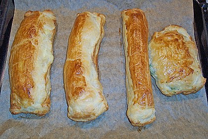 Bratwurst in Bl&auml;tterteig 2