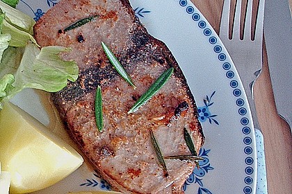 Mediterran gegrilltes Thunfischsteak