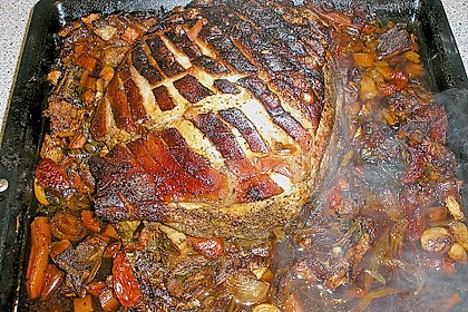 Bayerischer Schweinebraten mit Biersauce 18