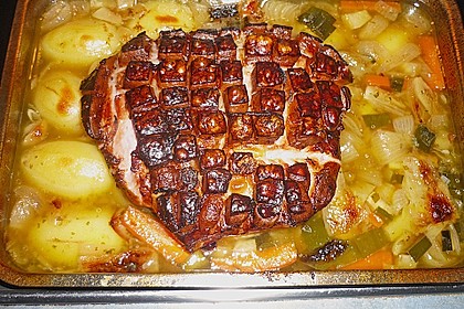 Bayerischer Schweinebraten mit Biersauce 11