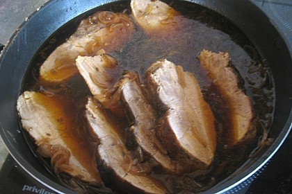 Bayerischer Schweinebraten mit Biersauce 17