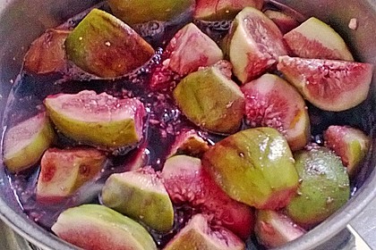 Zimt Panna Cotta mit marinierten Feigen 3