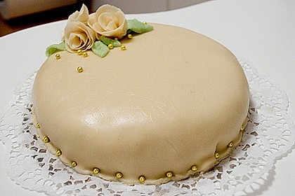 Marzipan - Haselnusstorte 1